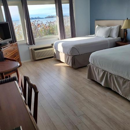 Carolyn Beach Inn Thessalon Екстер'єр фото