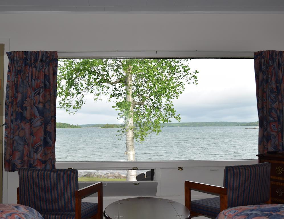 Carolyn Beach Inn Thessalon Екстер'єр фото