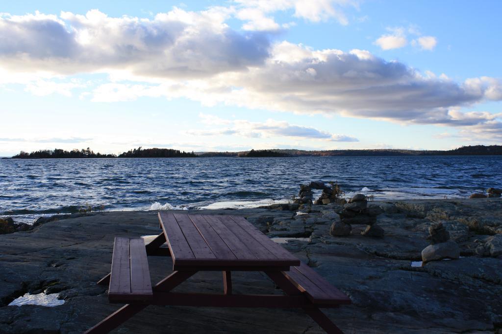 Carolyn Beach Inn Thessalon Екстер'єр фото