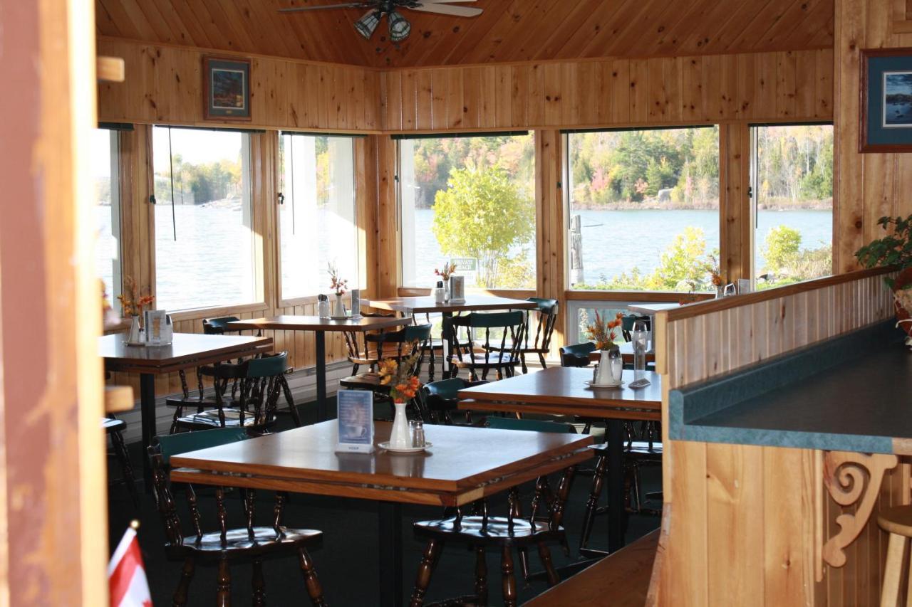 Carolyn Beach Inn Thessalon Екстер'єр фото