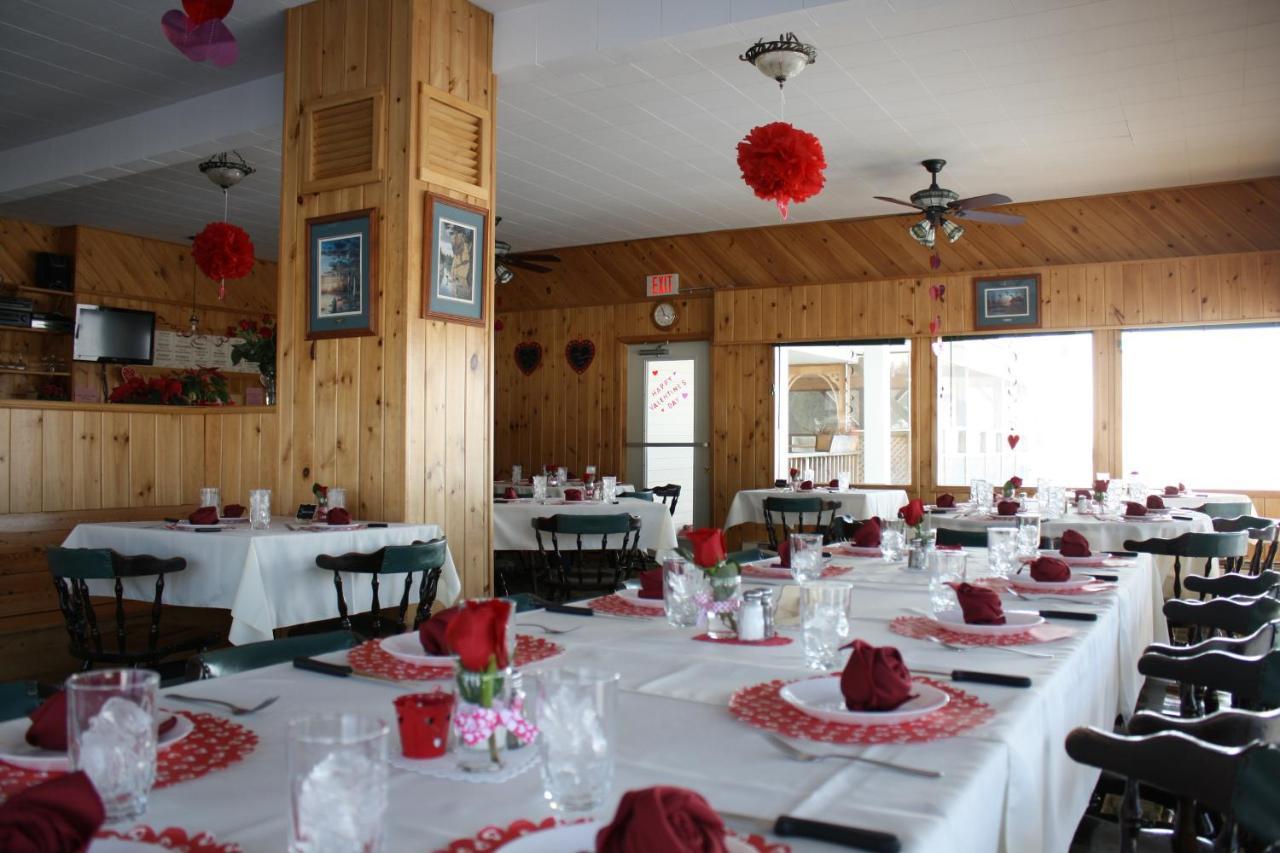 Carolyn Beach Inn Thessalon Екстер'єр фото