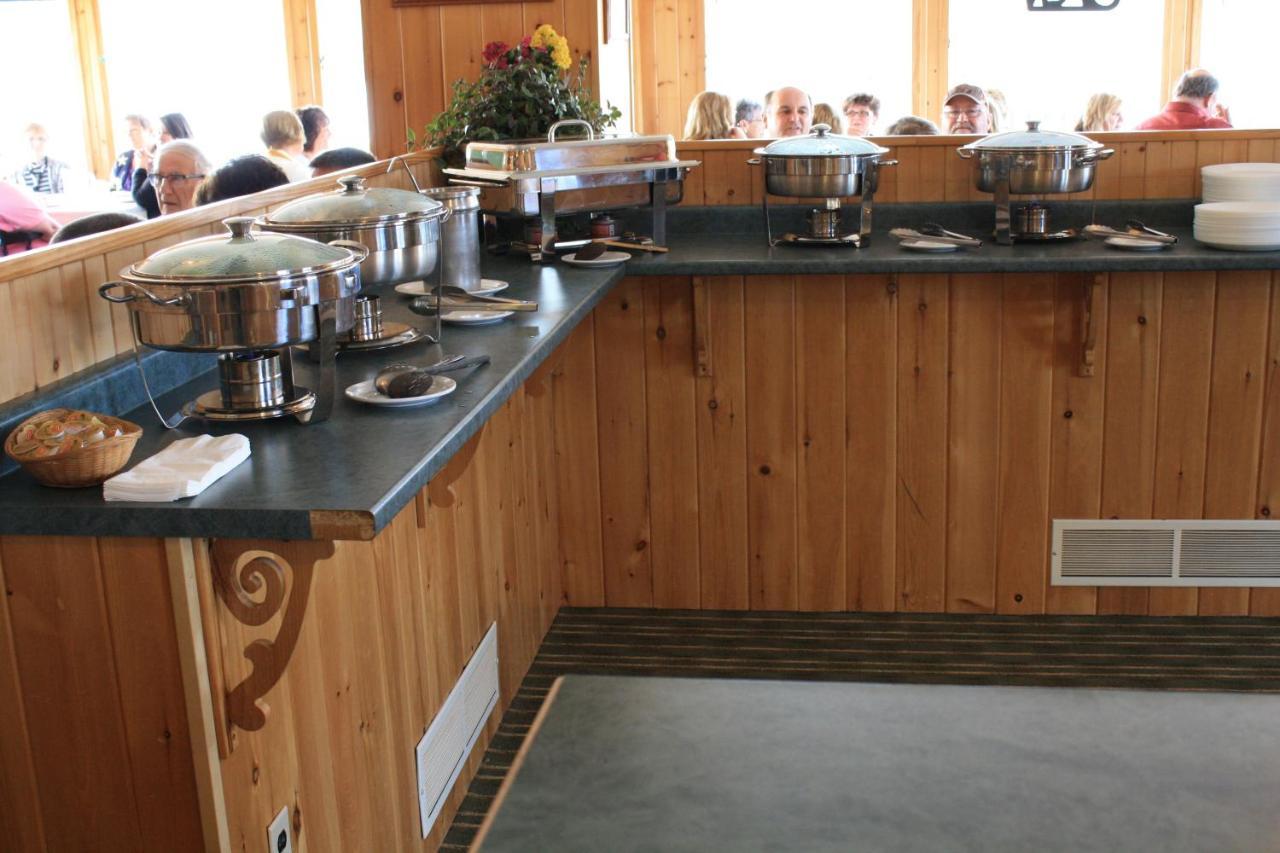 Carolyn Beach Inn Thessalon Екстер'єр фото